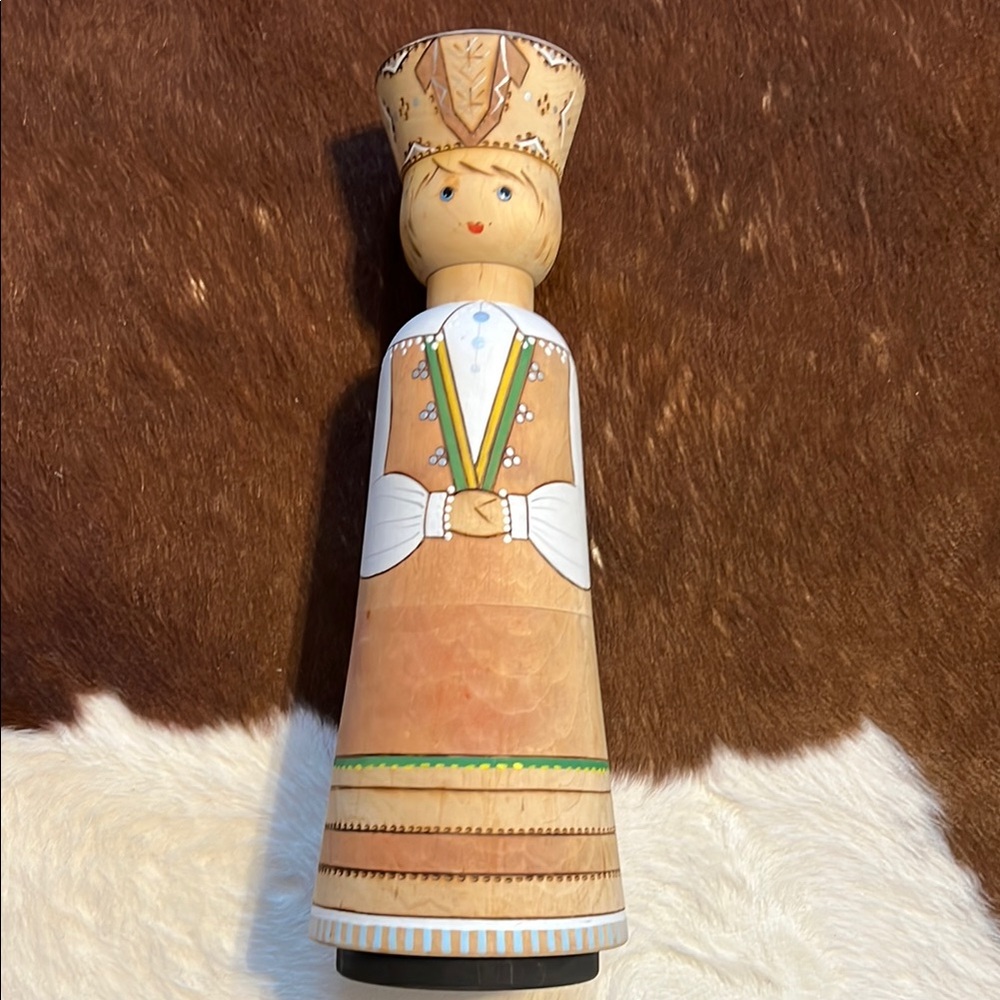 “Salvo Eesti" hand painted wood Doll Estonia 14 inches Tall